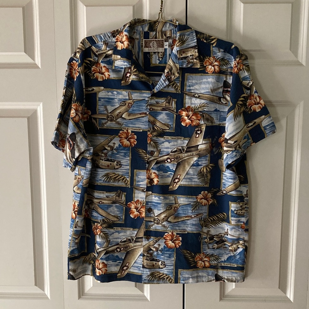 Kalaheo mens short sleeve shirt L Hawaiian WWII bomber planes print made in USA